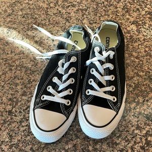 Black converse